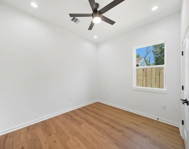 5029 Van Fleet Street - Photo Thumbnail 13