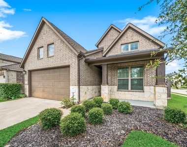 20802 Mirror Point Drive - Photo Thumbnail 2