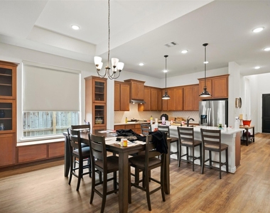 20802 Mirror Point Drive - Photo Thumbnail 9