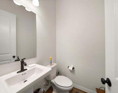 20802 Mirror Point Drive - Photo Thumbnail 23