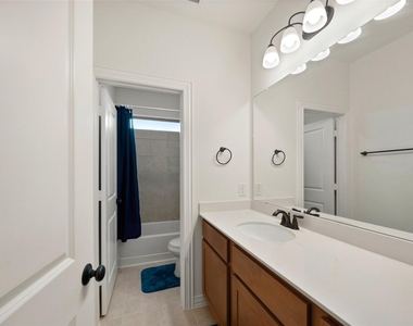 20802 Mirror Point Drive - Photo Thumbnail 12