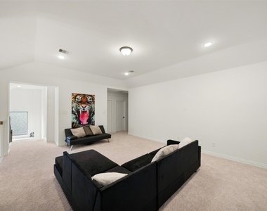 20802 Mirror Point Drive - Photo Thumbnail 16