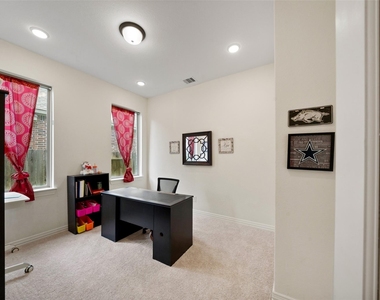 20802 Mirror Point Drive - Photo Thumbnail 5