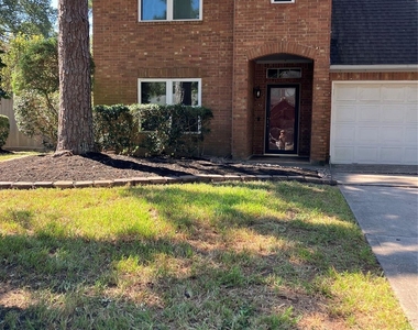 5311 Shady Maple Drive - Photo Thumbnail 3