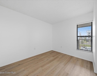 515 Landings Way - Photo Thumbnail 22