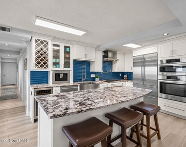 4800 Ocean Beach Boulevard - Photo Thumbnail 5