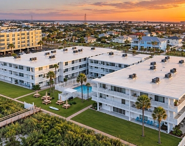 4800 Ocean Beach Boulevard - Photo Thumbnail 2