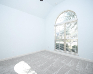 15107 Jenista Lane - Photo Thumbnail 9