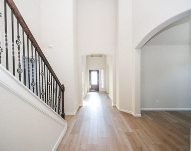15107 Jenista Lane - Photo Thumbnail 4