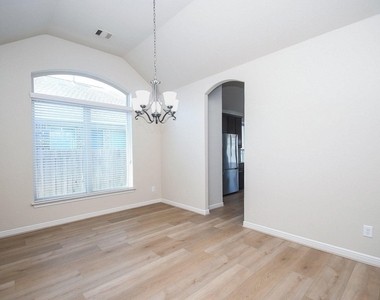 15107 Jenista Lane - Photo Thumbnail 11