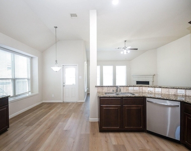 15107 Jenista Lane - Photo Thumbnail 22