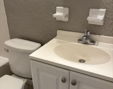 180 Minna Lane - Photo Thumbnail 23