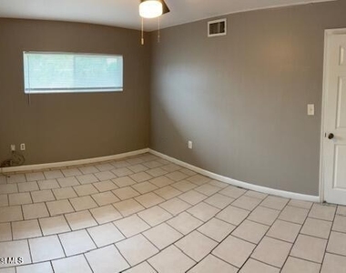 180 Minna Lane - Photo Thumbnail 14