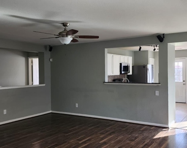 7514 Appleberry Drive - Photo Thumbnail 8