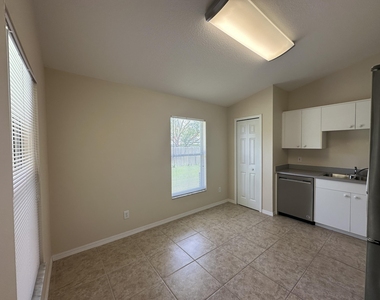 2058 Foxwood Drive - Photo Thumbnail 1