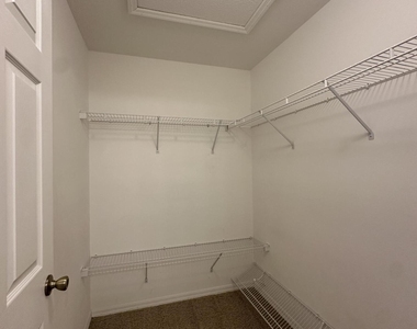 2058 Foxwood Drive - Photo Thumbnail 9