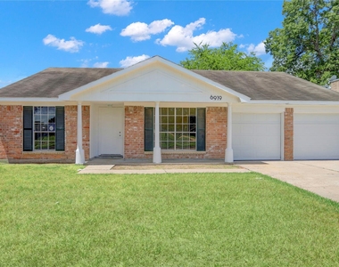 6919 Silver Star Drive - Photo Thumbnail 1