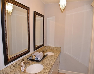 1802 Potomac - Photo Thumbnail 24