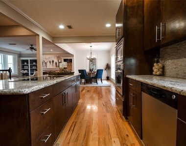 1802 Potomac - Photo Thumbnail 15