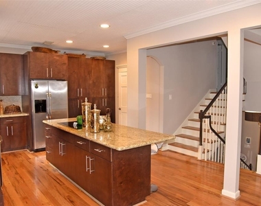 1802 Potomac - Photo Thumbnail 11