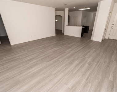 2615 Montecito Lane - Photo Thumbnail 3