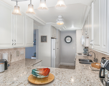 555 Fillmore Avenue - Photo Thumbnail 3