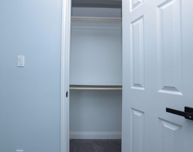 4116 Linn Street - Photo Thumbnail 8