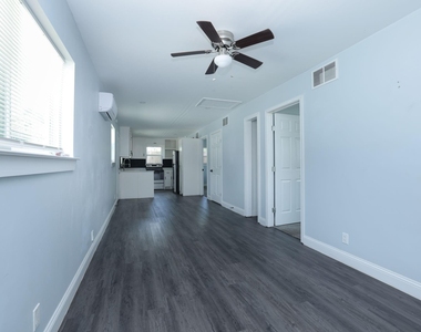 4116 Linn Street - Photo Thumbnail 2