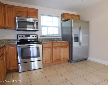 308 Buchanan Avenue - Photo Thumbnail 7