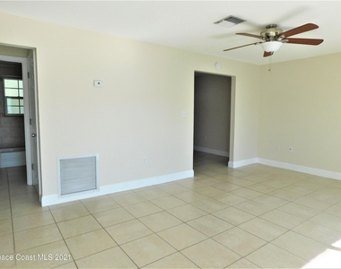 308 Buchanan Avenue - Photo Thumbnail 2
