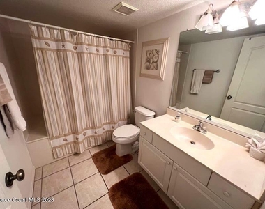 425 Buchanan Avenue - Photo Thumbnail 13