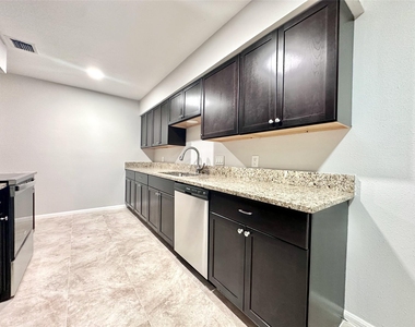 11626 Coachfield Lane - Photo Thumbnail 15