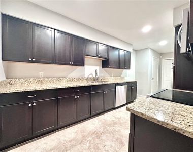 11626 Coachfield Lane - Photo Thumbnail 16