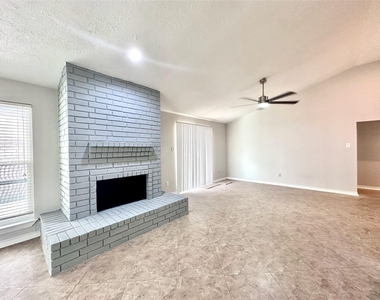 11626 Coachfield Lane - Photo Thumbnail 5