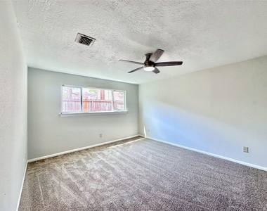 11626 Coachfield Lane - Photo Thumbnail 32