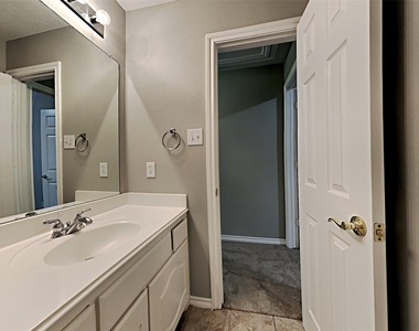 16539 Mesa Point Drive - Photo Thumbnail 14