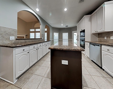 16539 Mesa Point Drive - Photo Thumbnail 3