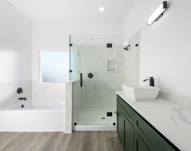 1310 Duff Lane - Photo Thumbnail 20
