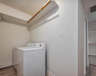 4639 Wild Indigo Street - Photo Thumbnail 12