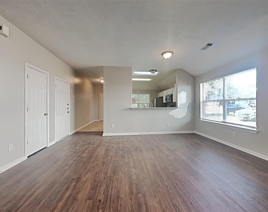 9010 York Hollow Lane - Photo Thumbnail 4