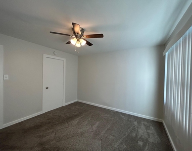 3629 N Macgregor Wa - Photo Thumbnail 17
