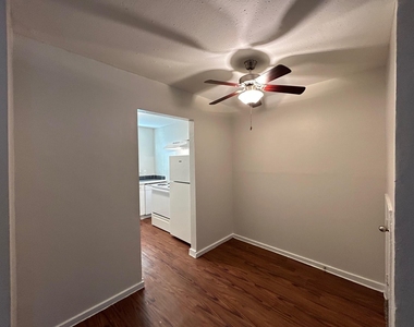 3629 N Macgregor Wa - Photo Thumbnail 6
