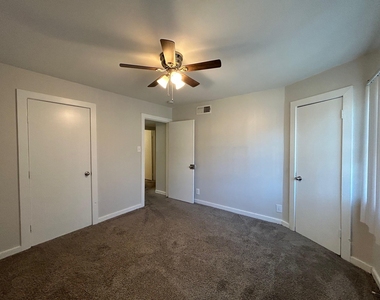 3629 N Macgregor Wa - Photo Thumbnail 14