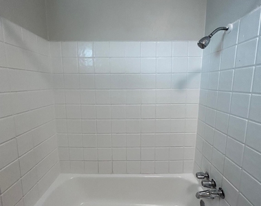 3629 N Macgregor Wa - Photo Thumbnail 10