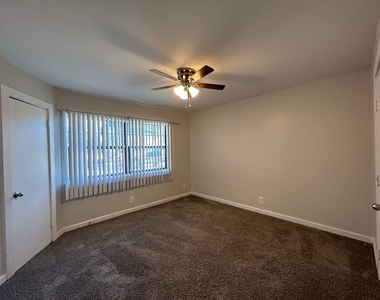 3629 N Macgregor Wa - Photo Thumbnail 12