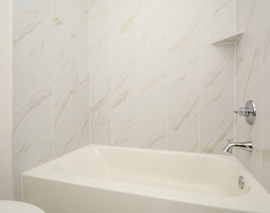 4407 Ruby Garden Court - Photo Thumbnail 22