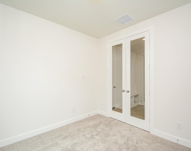 4407 Ruby Garden Court - Photo Thumbnail 4