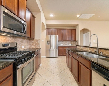 2051 Brodie Lane - Photo Thumbnail 18