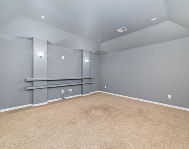 2051 Brodie Lane - Photo Thumbnail 37