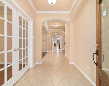 2051 Brodie Lane - Photo Thumbnail 4